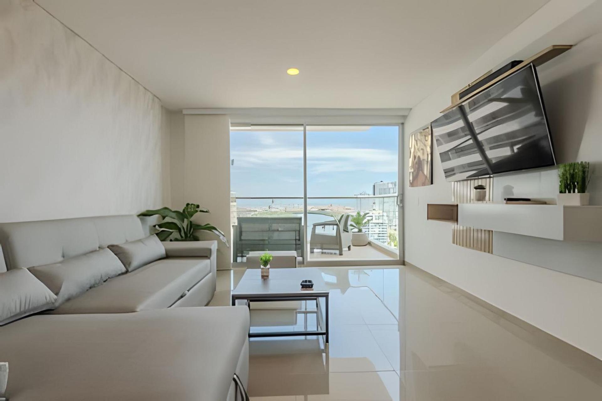 Modern 3br Apartment, Sea View And Historic Center