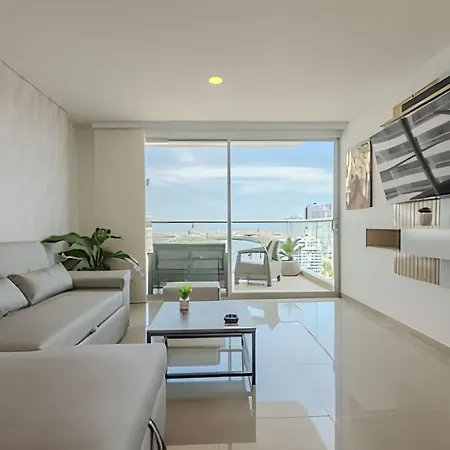 Modern 3br Apartment, Sea View And Historic Center